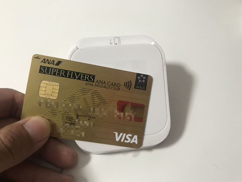 クレジットカードのタッチ決済対応の店舗では、Apple Payでも対応するカードでも非接触決済ができます