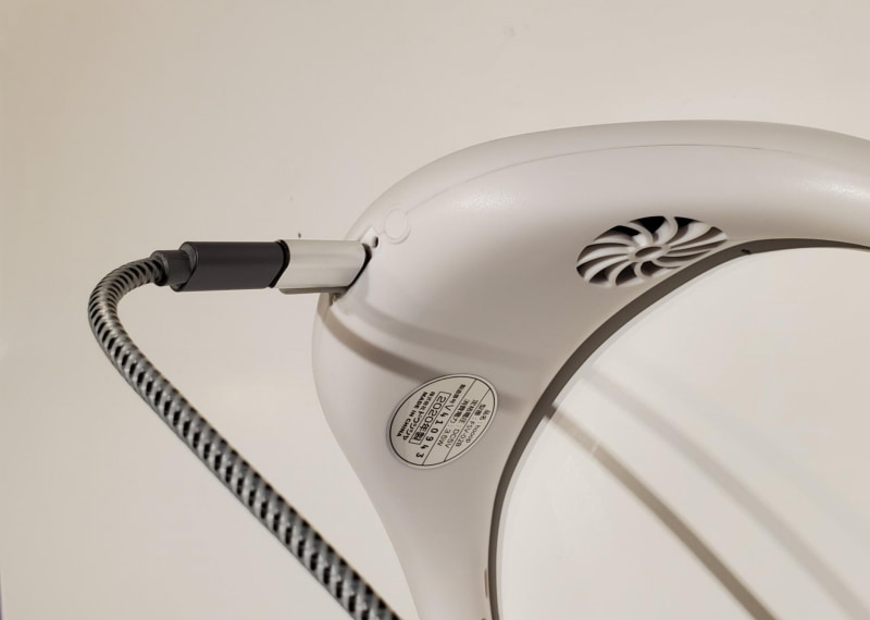 約4時間の充電で2時間（強風）～6時間半（弱風）使える