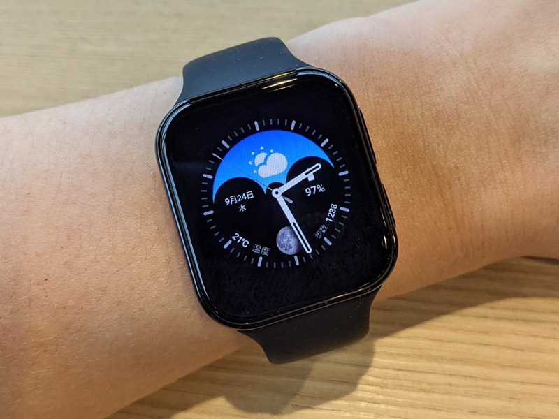 「OPPO Watch（41mm）」のブラックバンドモデルを購入しました