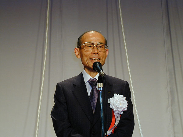 当時のKDDI社長　奥山雄材氏