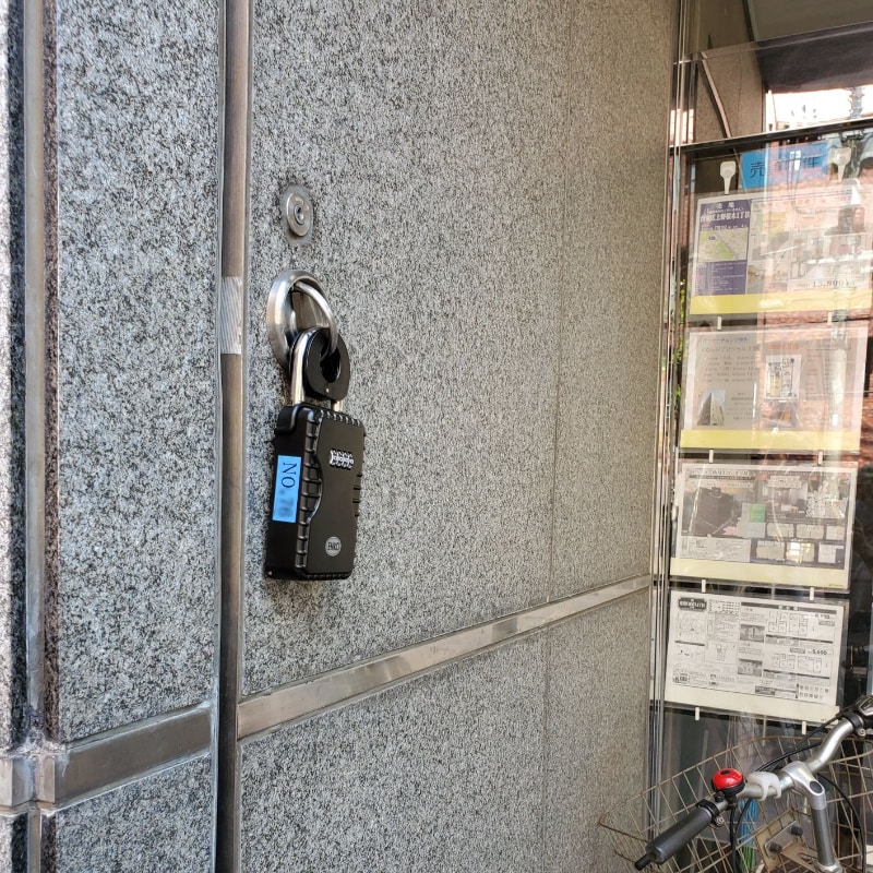小規模店舗やオフィスなどで鍵などの受け渡しを可能にしてくれるセキュリティキーボックス。K1 Smart Lock Boxと同じだが100％アナログ。意外に出番は多い