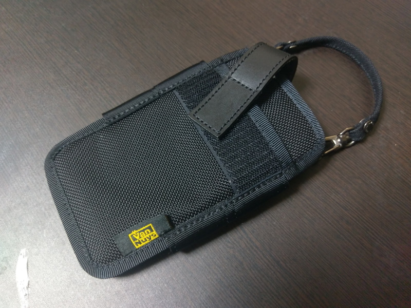 VanNuysのiPhone用ホルスターケース