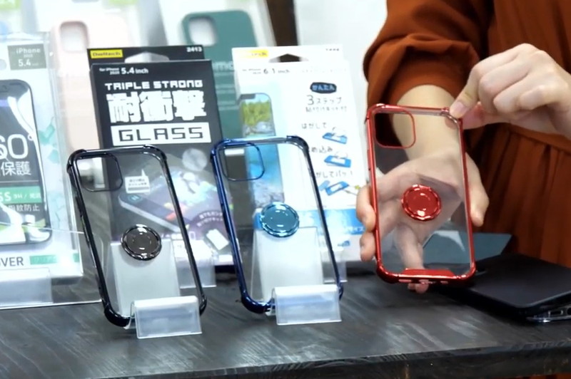 落下防止リングは自由に貼り付けられる