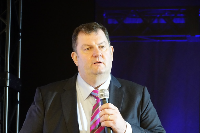 左＝ノキアのルンドマルク氏　右＝ランカスターレノックス氏