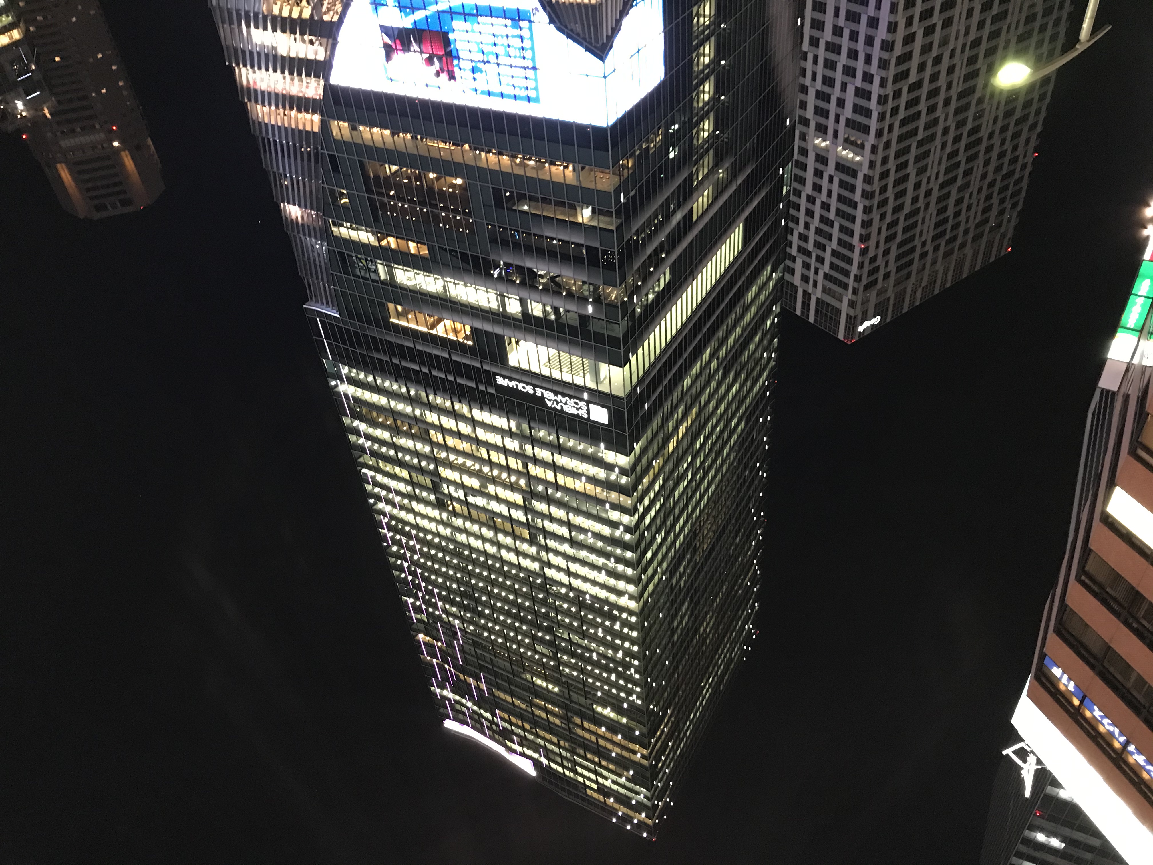 iPhone 7。最新モデルに比べると暗いしディティールがぼやけている