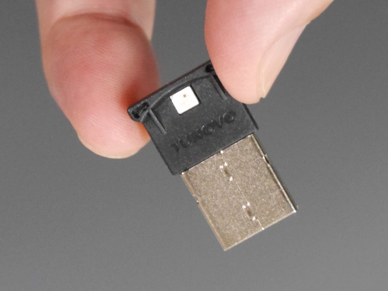 白い部分がLED。モールドを見る限り「TUNOVO」というのが製造元のようだ