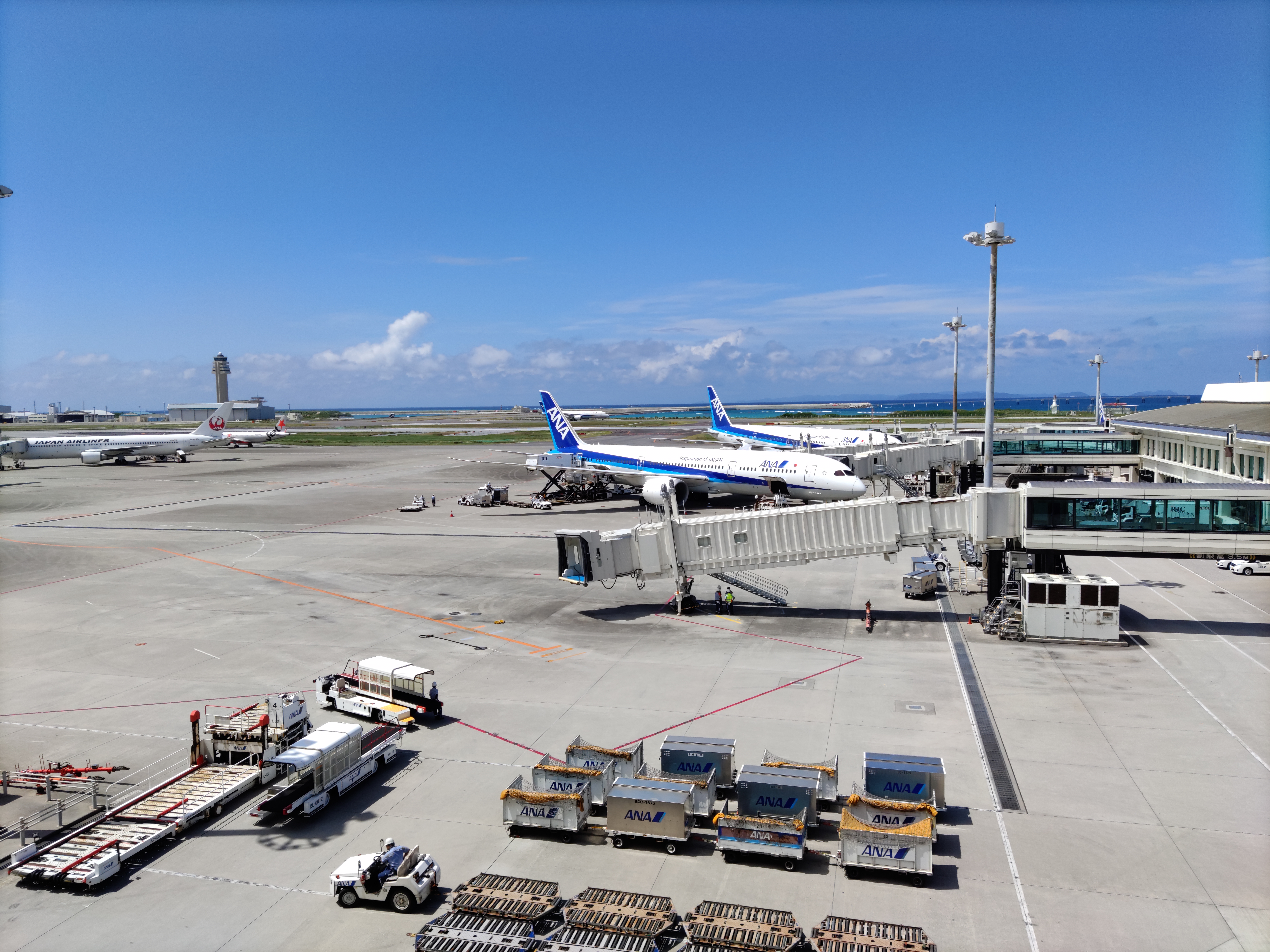 カメラの撮影モードを［48M］に切り替えると、4800万画素をフルに使った撮影が可能。撮影サイズは8000×6000ドット