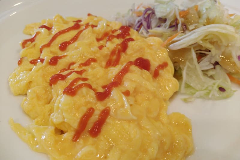 何気なく撮影したファミレスのスクランブルエッグ。おいしそう