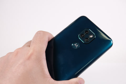 写真で見る「moto g9 play」] - ケータイ Watch