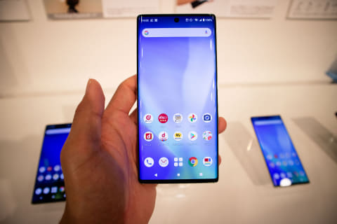 ドコモ、スタンダードな5Gスマホ「arrows NX9」 - ケータイ Watch