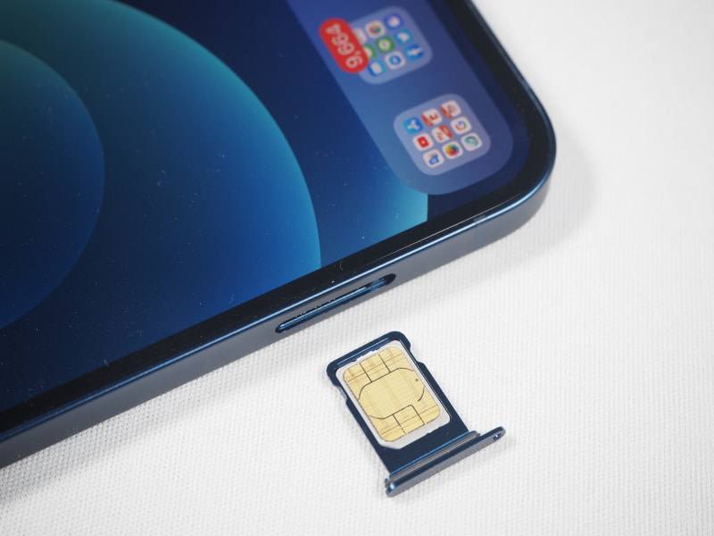 筆者が使用していたSIMはau VoLTE対応。店頭に行かなくても切り替えが可能なSIMのはずだ