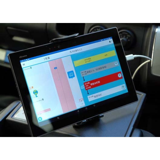 運転席に表示されるルート、AIが自動で最適なルートを算出する