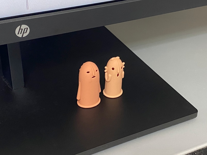 素材は厚みがあるので、使わない時は自立させておける