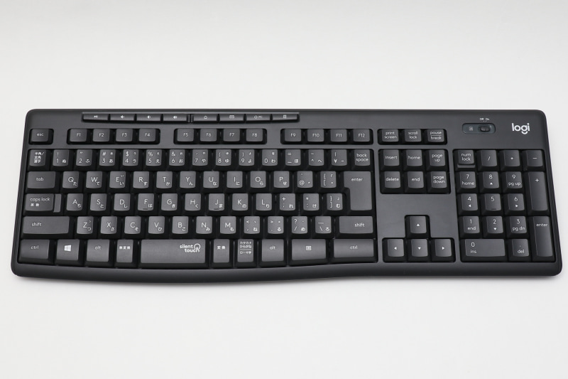 キーボードは通常の並びに加えてメディアキーが上にあるため、Fnキーはない