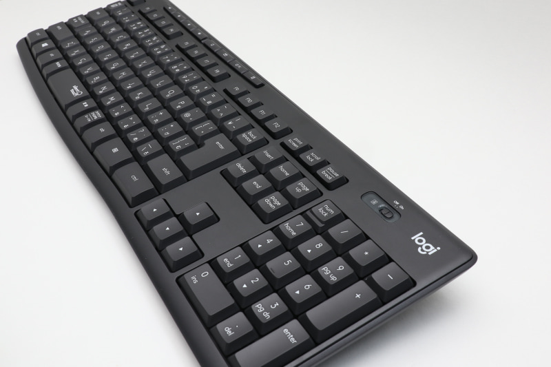 キーの高さはフラットなもの