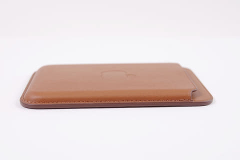 写真で見る「MagSafe対応 iPhone レザーウォレット」] - ケータイ Watch