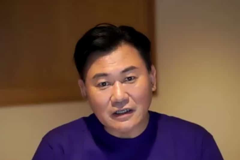 記者からの質問に答える楽天の三木谷氏