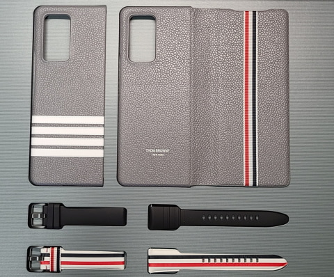 Galaxy Z Fold2 Thom Browne Edition」、大阪でも実機展示・店頭販売
