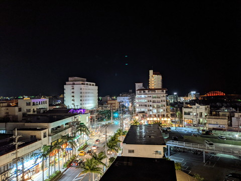 「Pixel 4a（5G）」の広角カメラ（1x）で夜景を撮影