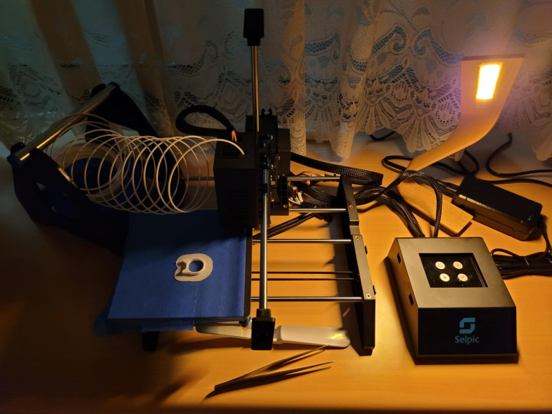 今回は手に入れたばかりの3Dプリンターで初めて伴侶にピッタリサイズの指輪を作った