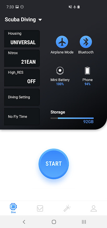 アプリの画面。スタートを押すとダイブコンピューターとつながって画面が切り替わります。撮影した写真は潜った深さなどのデータとともに記録されます