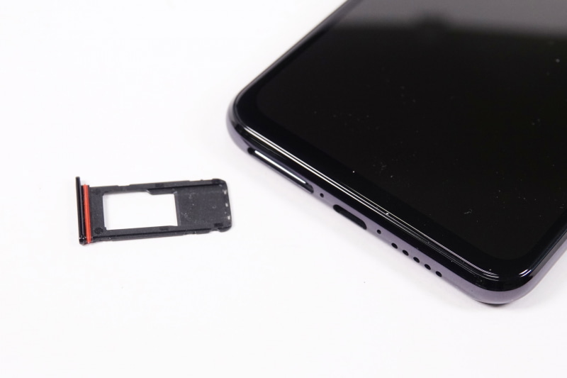 これはmicroSDスロットだ