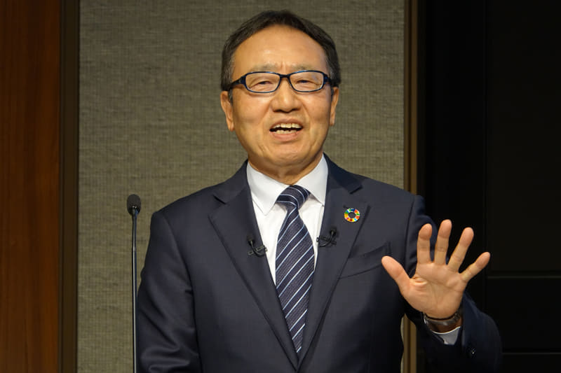 ソフトバンク 代表取締役 社長執行役員 兼 CEO 宮内 謙氏（2020年11月、決算説明会で撮影）