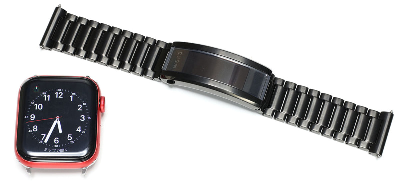 <a href="https://k-tai.watch.impress.co.jp/docs/column/stapa/1296305.html" class="strong b">Apple Watch Series 6</a>とも組み合わせている。ヘッド部は「水深50mの耐水性能」があるそう。で、実は俺の場合、wena 3のウェルネス系機能は使っていない。精度や性能が云々ではなく、Apple Watchのウェルネス機能を使い慣れているからだ。さておき、Apple Watchと組み合わせてもなかなかイイ雰囲気なのである。