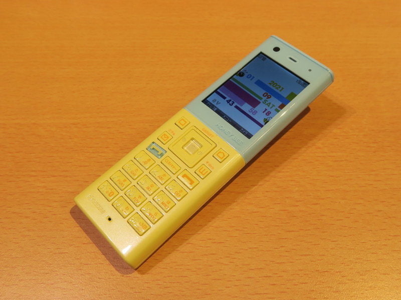 ワイモバイルのPHS回線の契約は、ウィルコム時代の京セラ製<a href="https://k-tai.watch.impress.co.jp/docs/news/570017.html" class="strong b">「HONEY BEE 5（WX07K）」</a>で保持していた