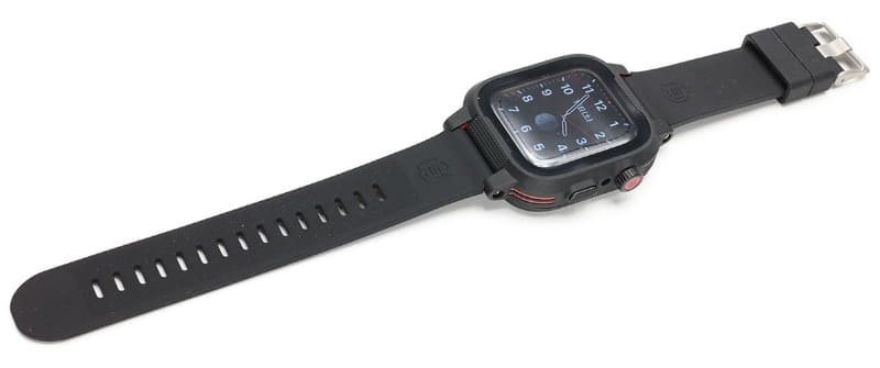 Apple Watchまるごと収めてしまう防水ケースも使ってみた。