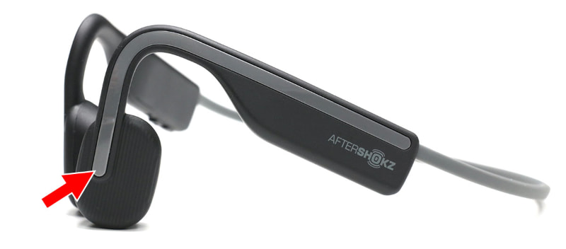 左側ドライバー外側にマルチファンクションボタンがある。マルチファンクションボタンの機能は以下の表のとおり。