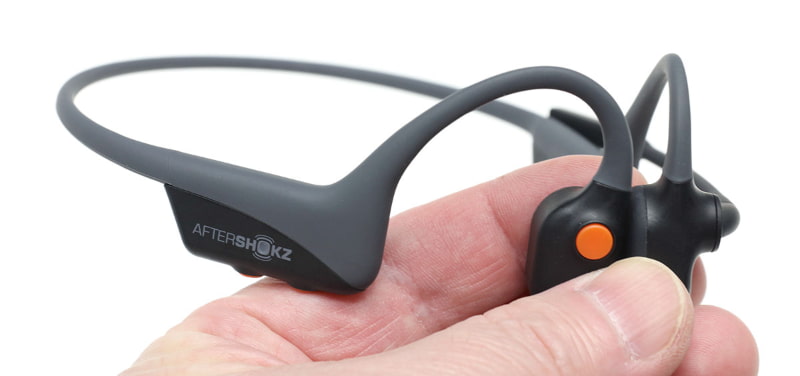 質量は33g。Bluetooth 5.0準拠のチップQualcomm「QCC3024」を搭載し、BluetoothプロファイルはA2DP/AVRCP/HSP/HFPに対応。充電時間は最長約1時間で、連続再生時間は最長16時間（音楽再生は最長8時間）以上、連続待機時間は約14日間。また、5分の急速充電で最大2時間の使用が可能。NFCによるペアリングにも対応している。