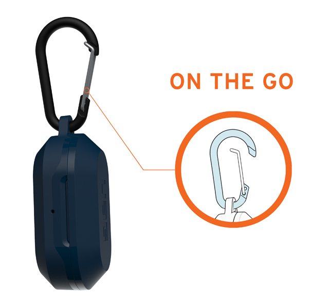 付属品のカラビナでバックやベルトに留めることができる