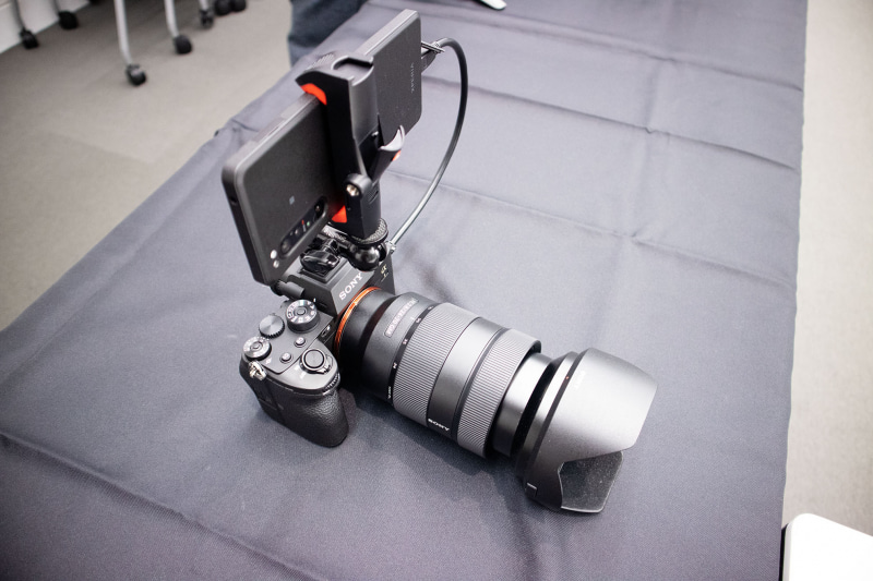 同日発表されたソニーの最新一眼レフカメラα1と接続