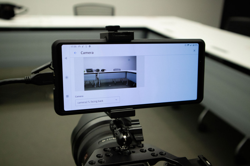 StreamYard（ストリームヤード）でライブ配信している様子