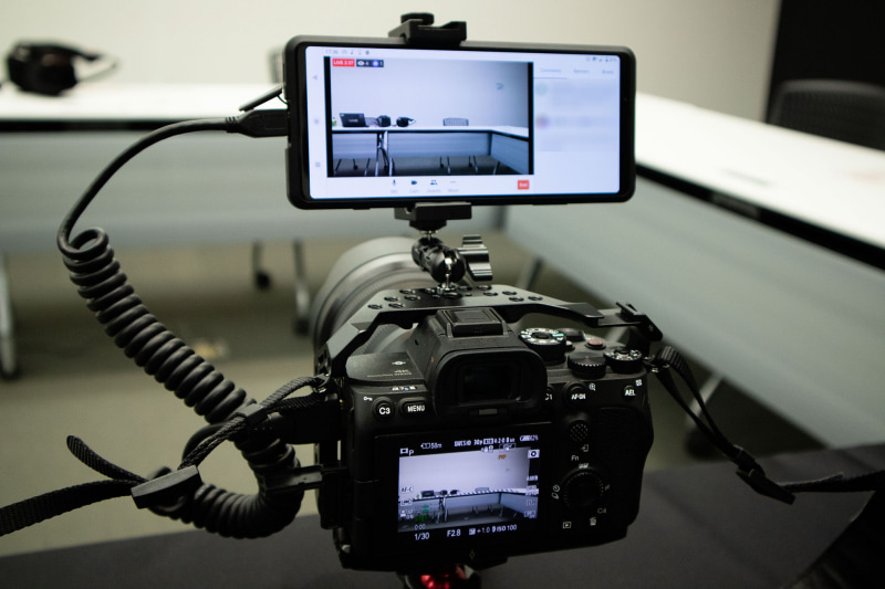 StreamYard（ストリームヤード）でライブ配信している様子