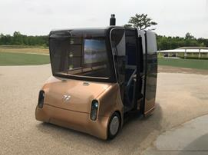 実験に用いられる車両のひとつ「MOOX」