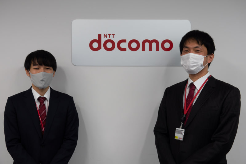 石丸氏（左）と津田氏（右）