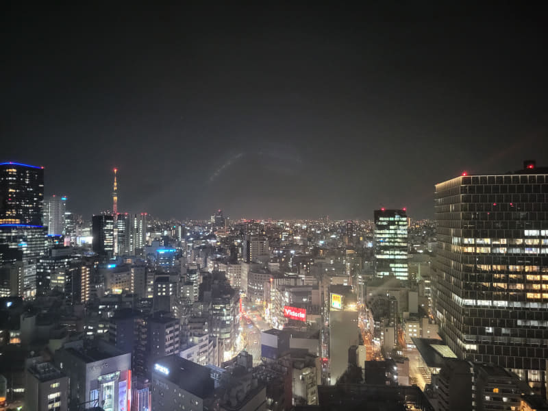 夜景　※ガラスの反射あり