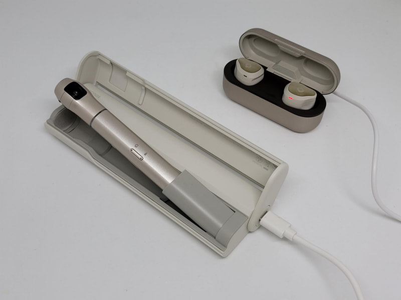 バッテリーチャージャーケースはワイアレスイヤホンと同様の母艦充電型