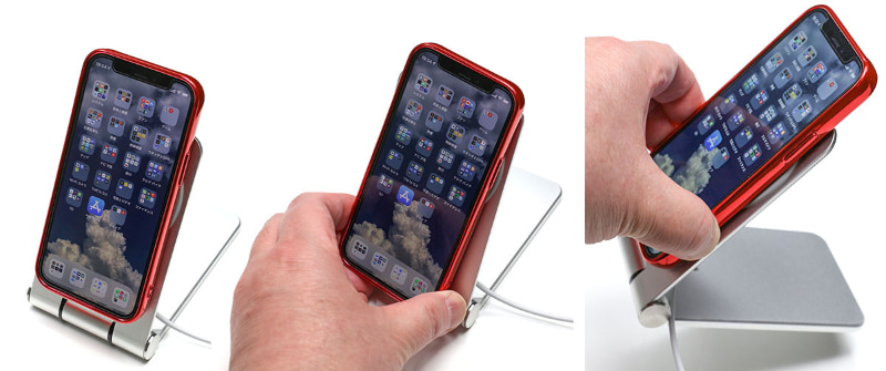 MagSafe対応スマートフォンスタンドに共通して言えがちなコトだが、端末は下にズラしつつ外すようにしないと、スタンドが動いてしまう。そのまま端末を持ち上げると、スタンドごと持ち上がってしまう