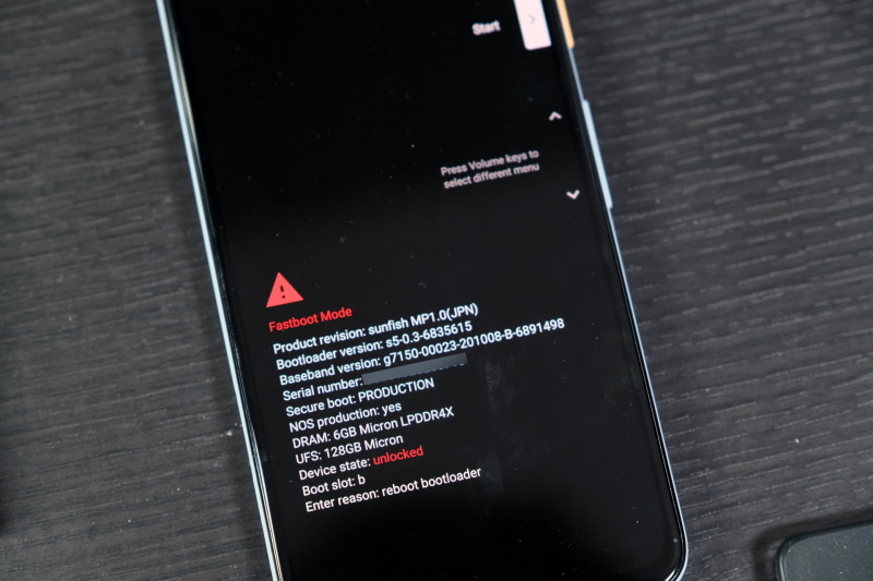 パソコンでInstallを選択してからの端末操作はブートローダーのアンロック操作のみ