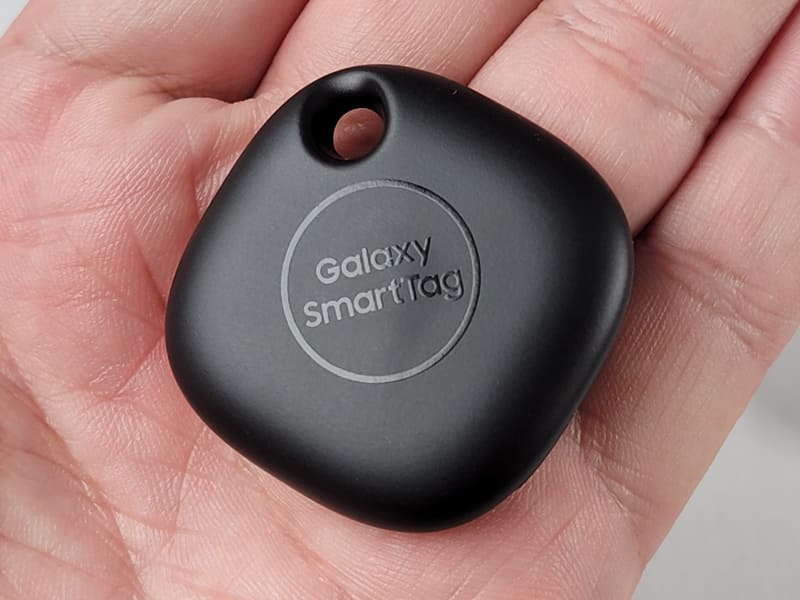 手のひらに乗る小型サイズ