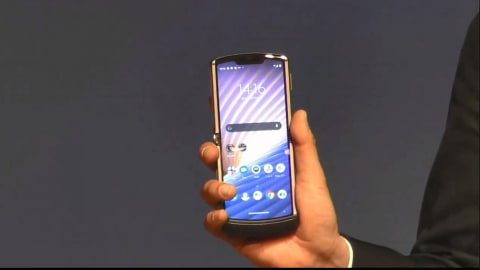 ソフトバンクの2つ折りスマホ「razr 5G」、「ニーズにマッチしワクワク