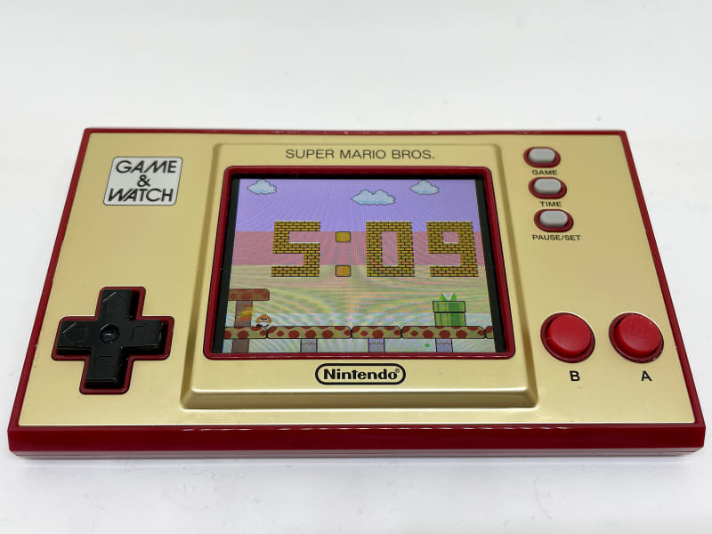 時計と同時にちょこまかとマリオが走り回る様子はずっと見ていても飽きません。