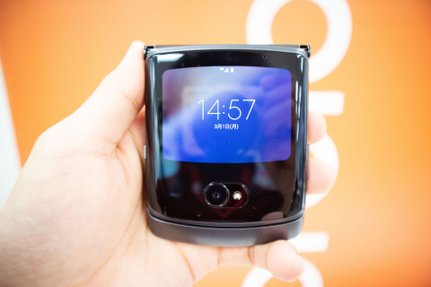 Motorola razr5G 256GBブラック ソフトバンク版 ソフトバンク、「motorola razr 5G」を26日発売 - ケータイ Watch