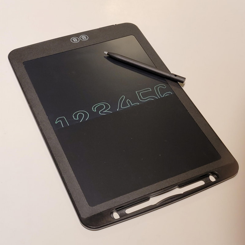 Split Screen Writing Tabletは初めて見た上下2画面のLCD液晶手書きパッドだ