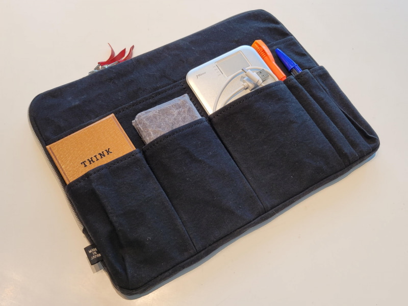 何か入れるとすればこんな感じだが、実際には何も入れていない場合が多い