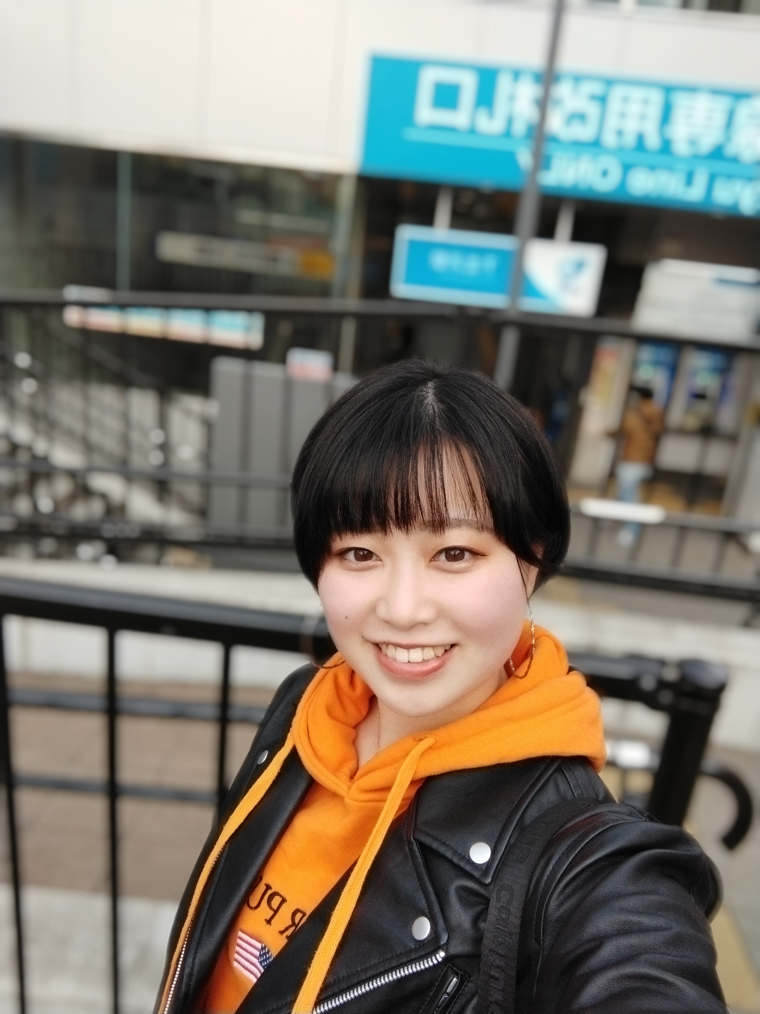 インカメラを使い、セルフィーで撮影