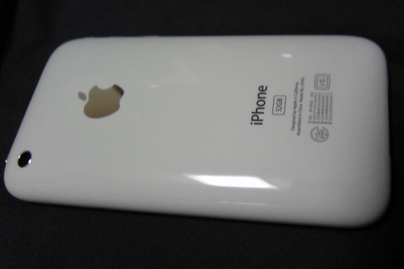 初めて買ったスマートフォン「iPhone 3GS」。懐かしさに涙が出そう